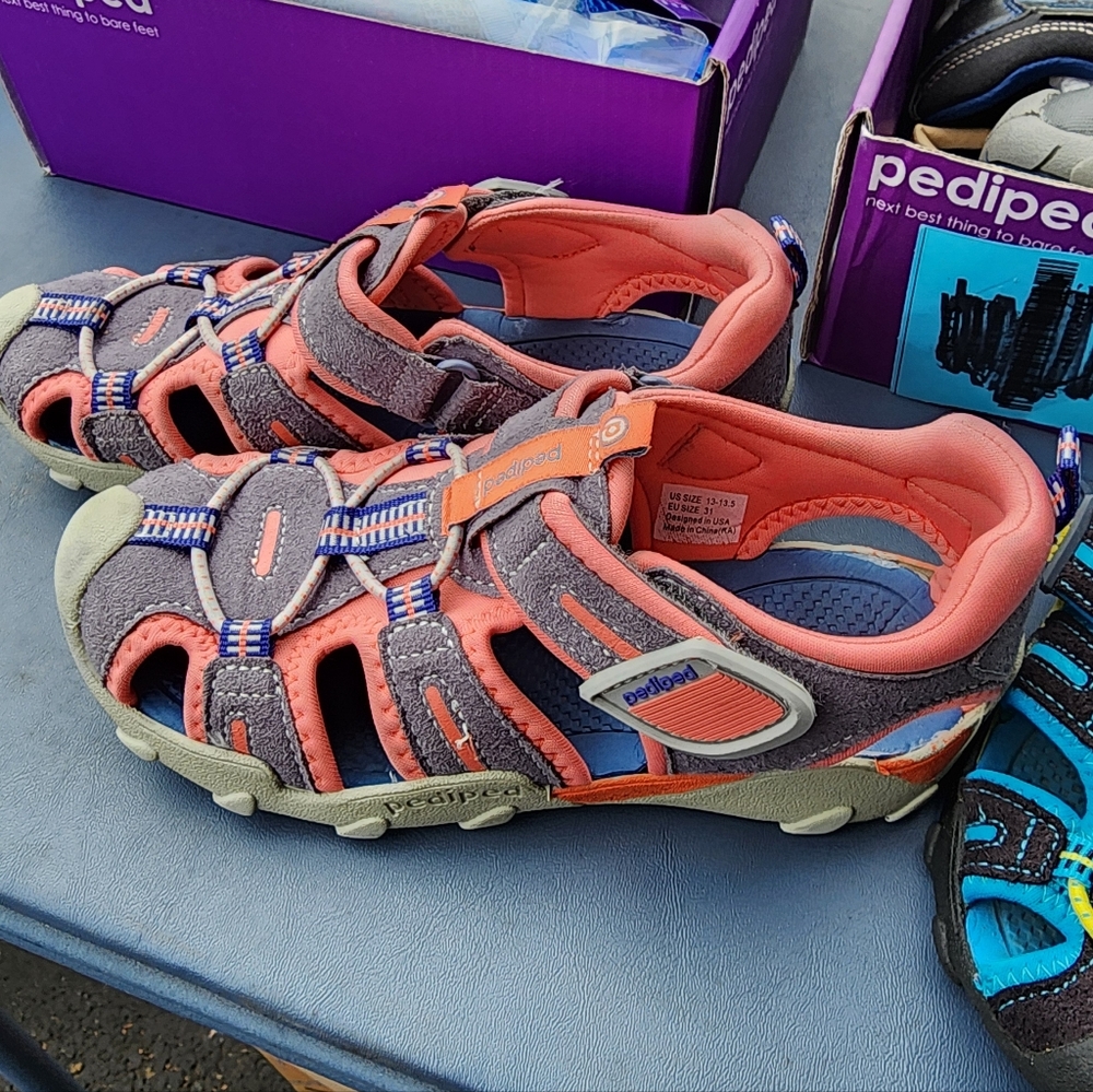 Pediped Coral and Gray Kids Flex Sandals